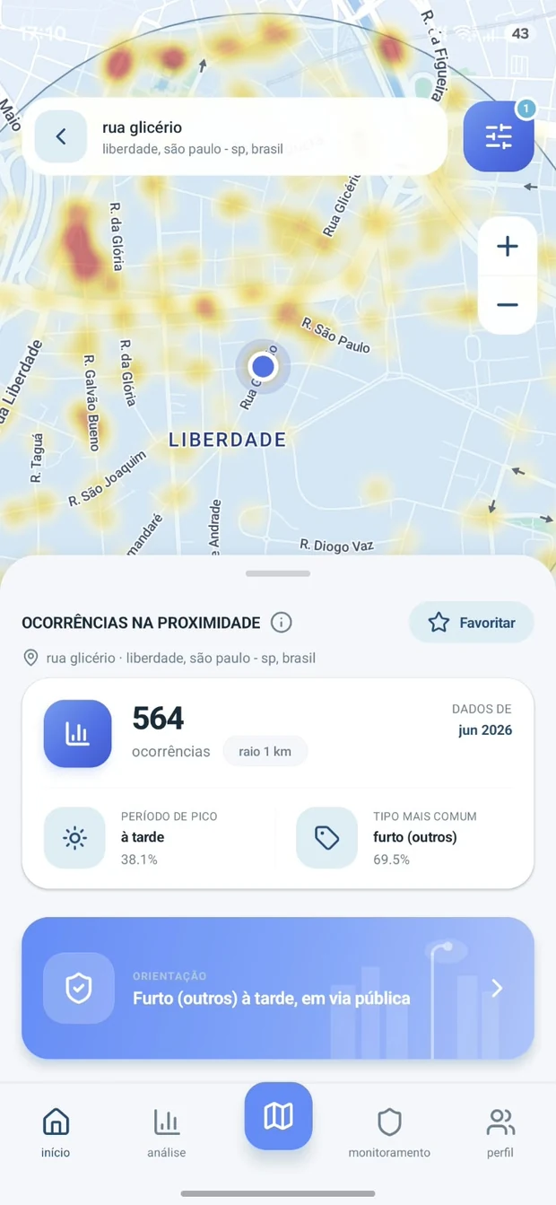 Tela do Área Segura com mapa de calor e painel de ocorrências na proximidade.